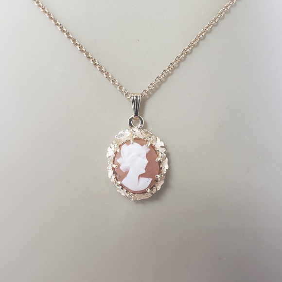 Vintage 14 Karat Yellow Gold Cameo Brooch/Pendant #13090 - Picture 6 of 6